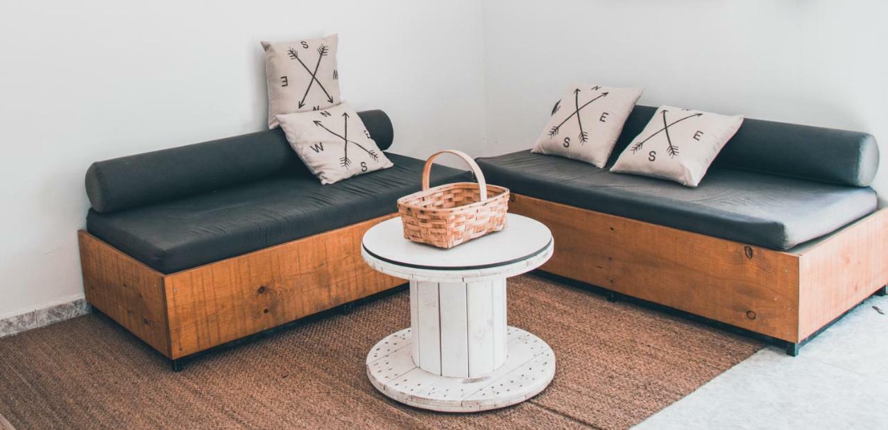 Latas Surf Lodge 로레도 외부 사진